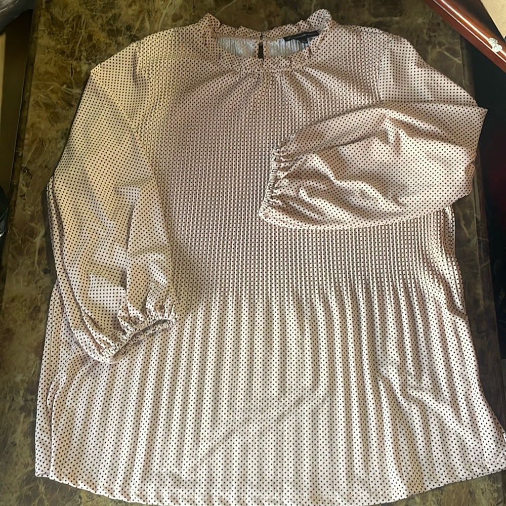 Gorgeous Adrianna Papell. size large. darker pink color. Replacement button.